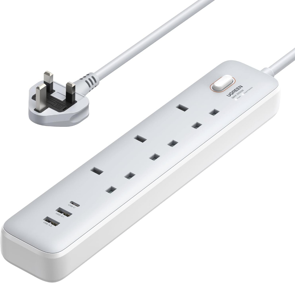 UGREEN 30W 3 AC Power Strip with Master Switch (2A1C)
